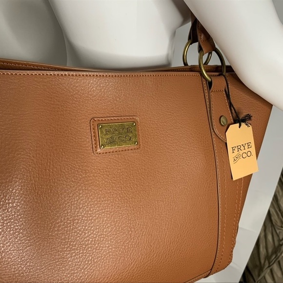 Frye And Co With Zip Pouch Shoulder Bag - Picture 6 of 14